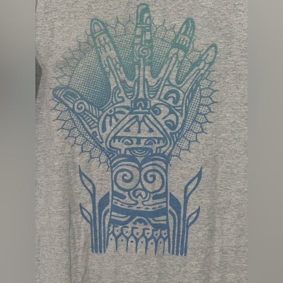 Tribal Spiritual Gray Tank Top with Blue Graphic, size XL or Extra large - Picture 2 of 4